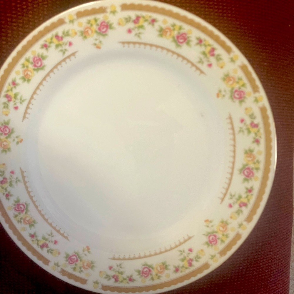 3 dinner plates